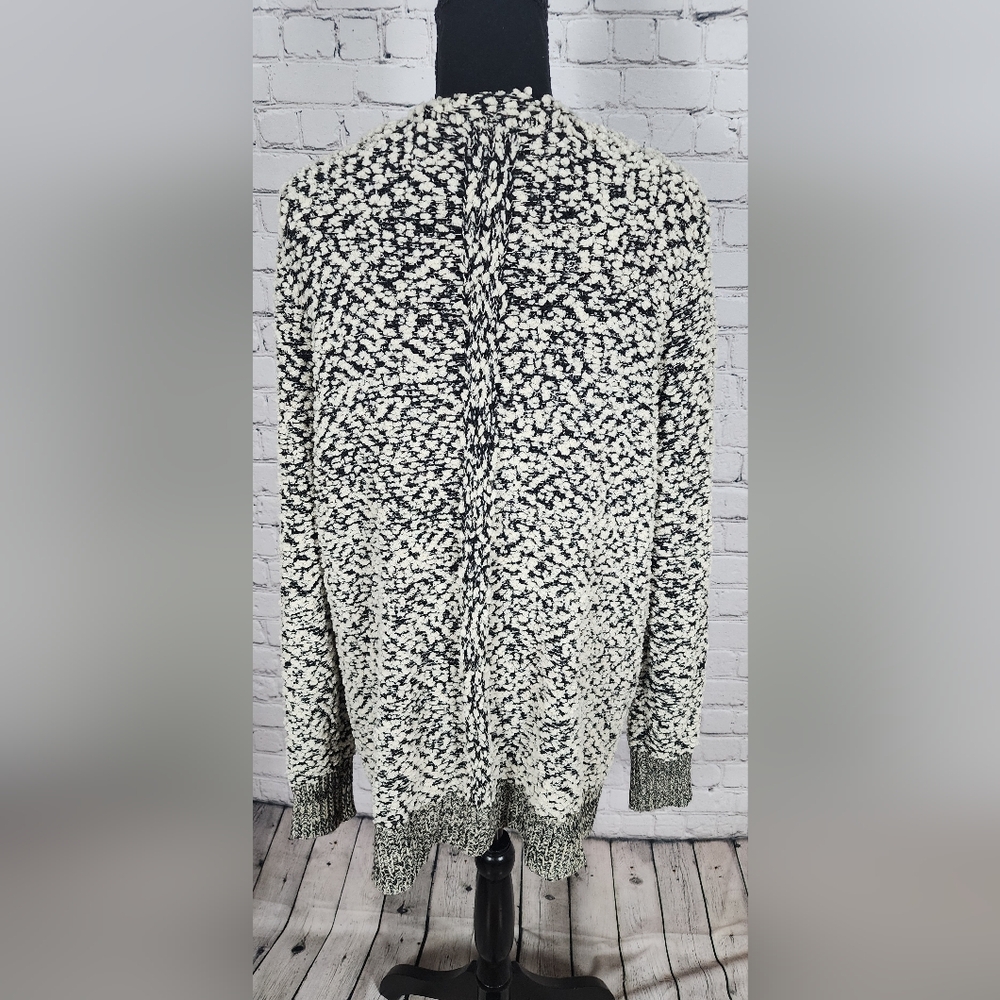 Pink Clover Haven Popcorn Textured Double Pocket Cardigan Large - Picture 3 of 4